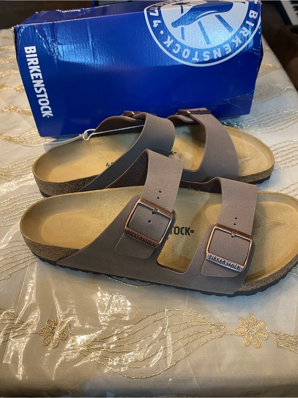 NWB Birkenstock men’s Arizona leather two strap sandals color mocha size 11